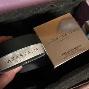 Anastasia Beverly Hills loose setting powder